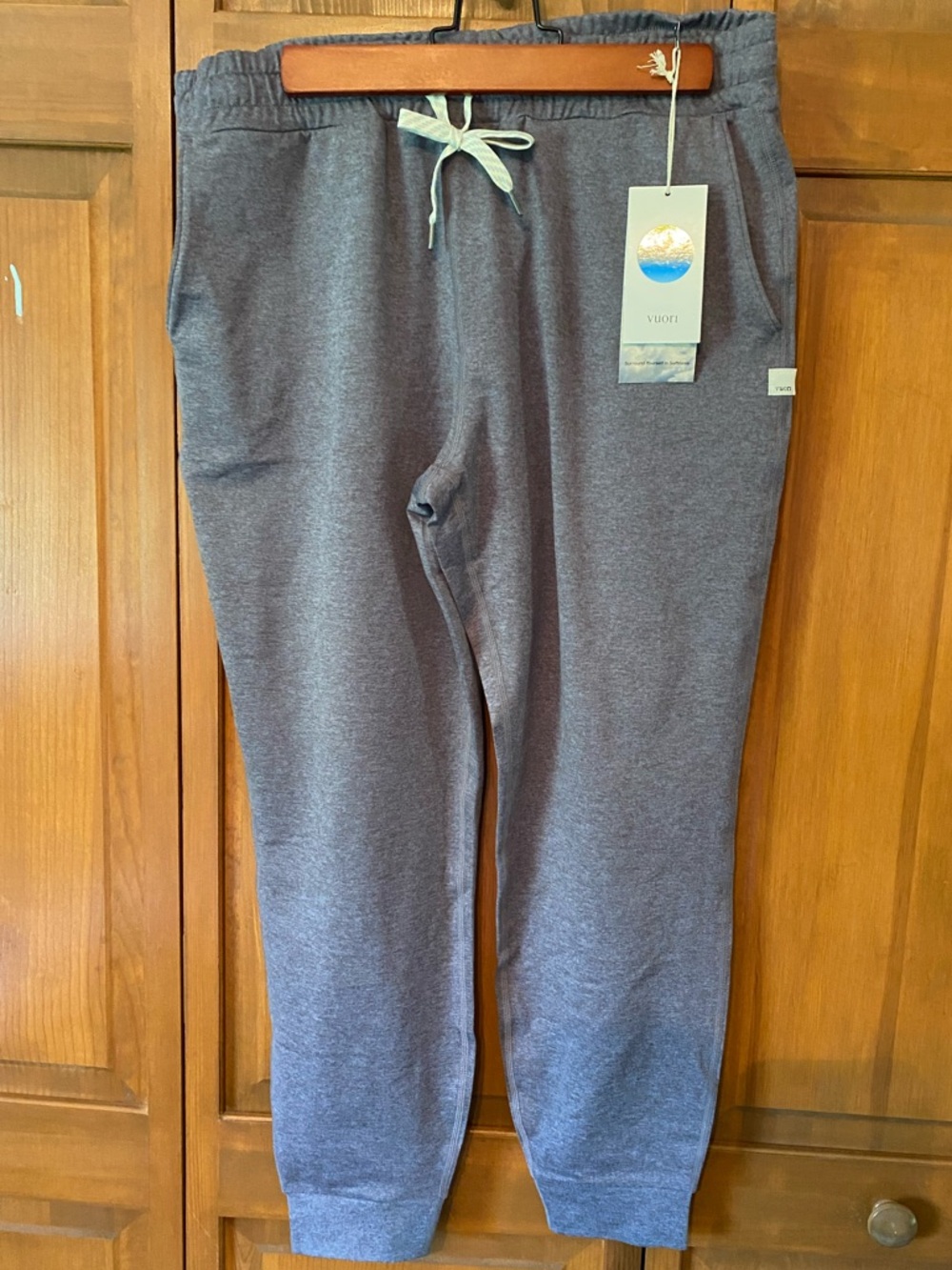Vuori Heather Gray Jogger Sweatpants NWT